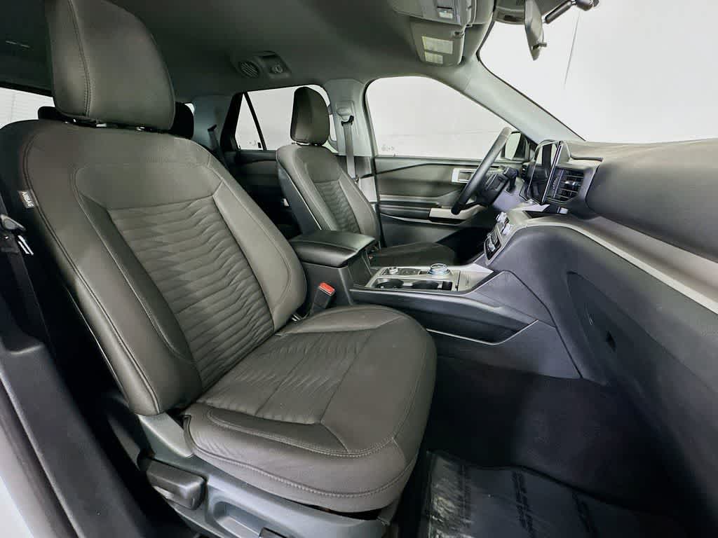 Thumbnail: 2020 Ford Explorer - 15