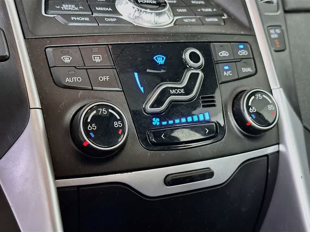Thumbnail: 2011 Hyundai Sonata - 16