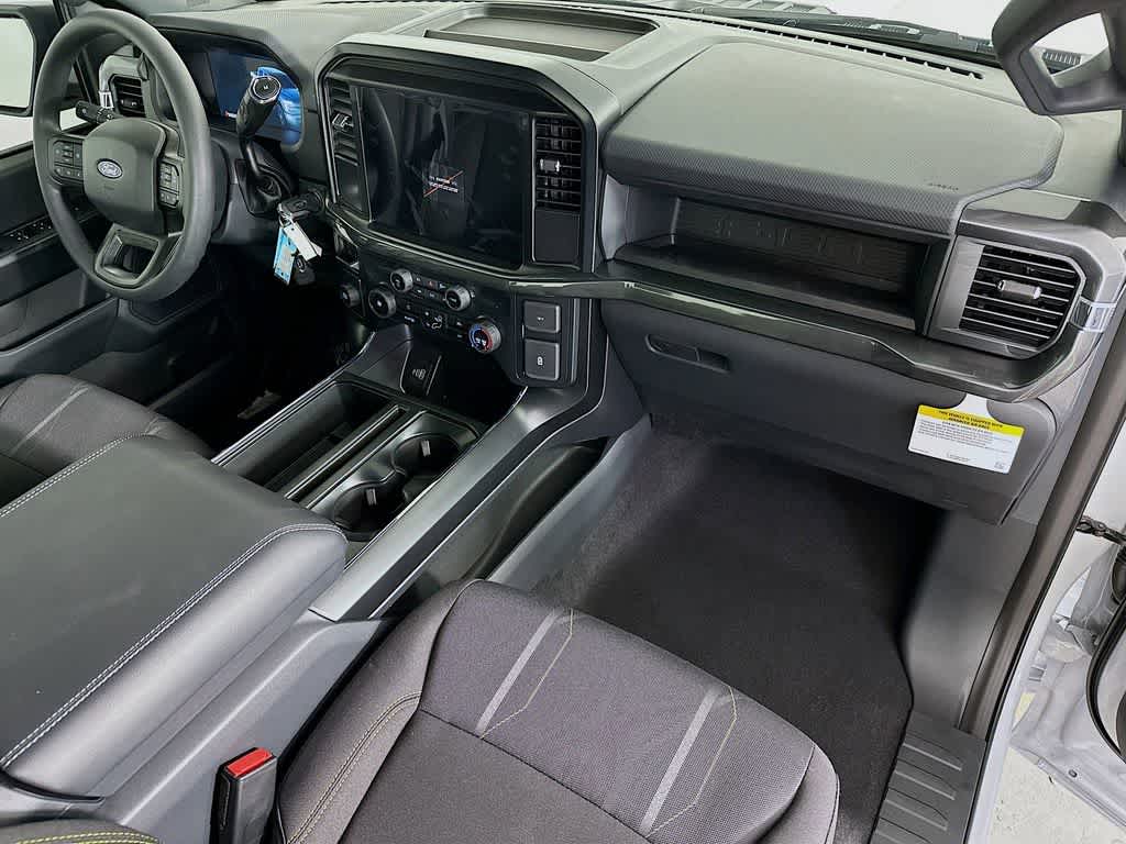 Thumbnail: 2025 Ford F-150 - 32