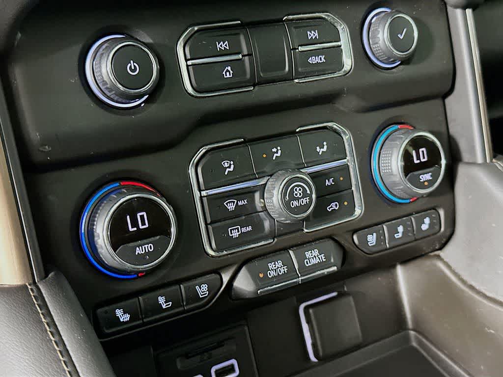 Thumbnail: 2021 Chevrolet Suburban - 18