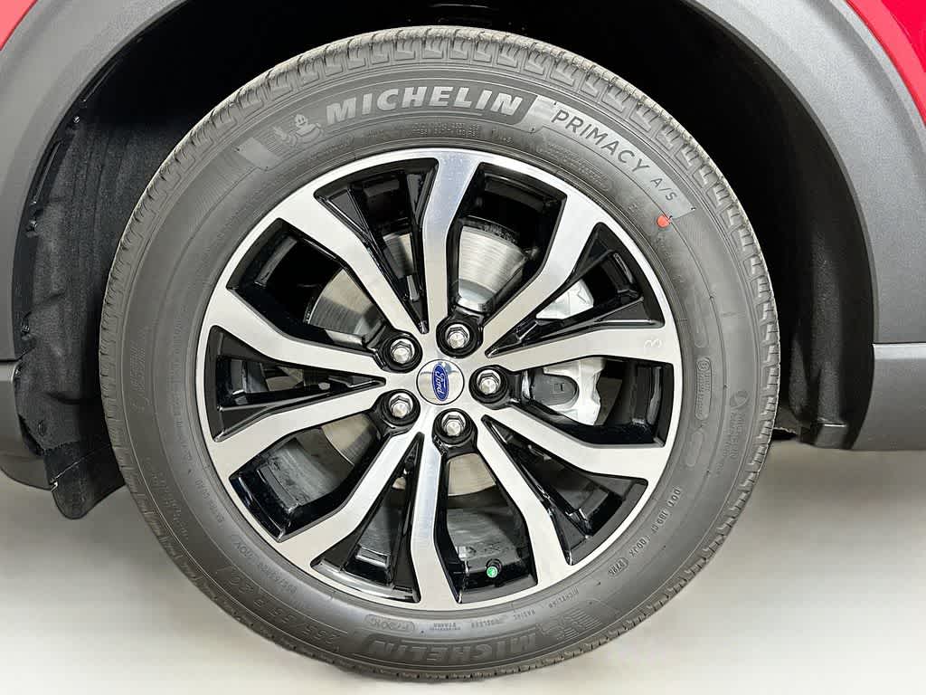 Thumbnail: 2026 Ford Explorer - 8