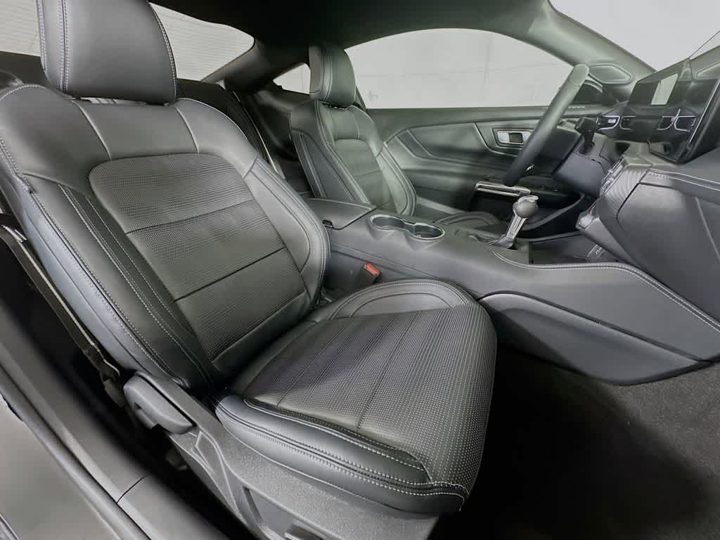 Thumbnail: 2025 Ford Mustang - 14