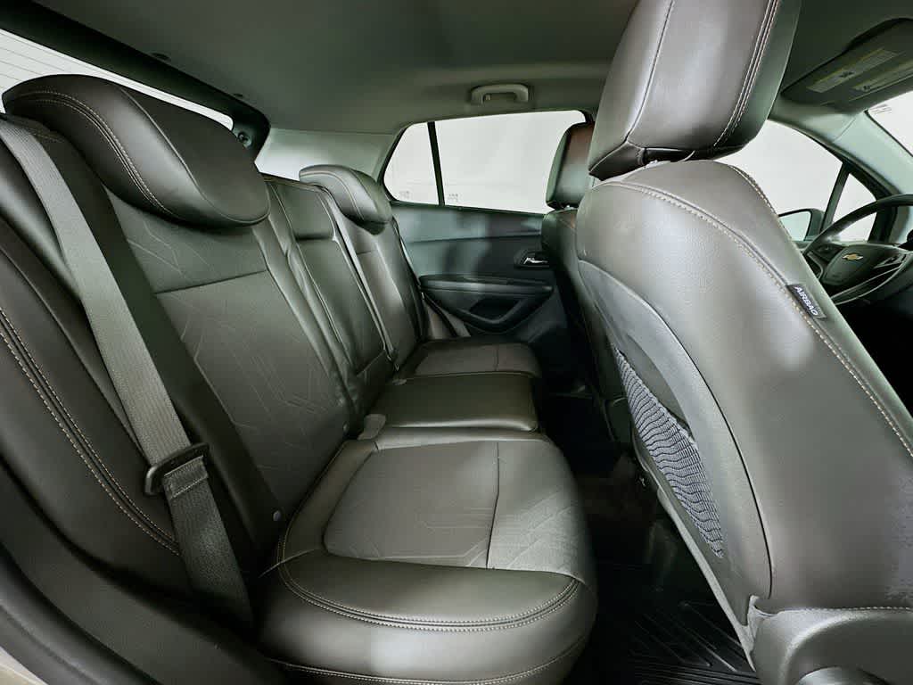 Thumbnail: 2021 Chevrolet Trax - 30