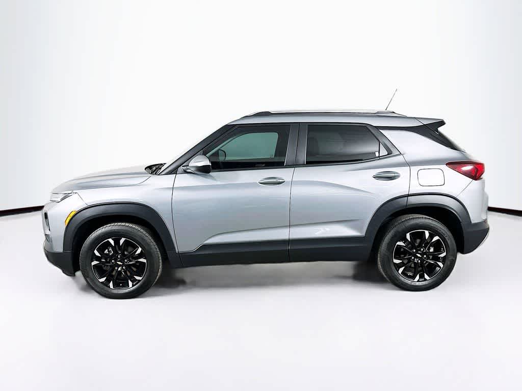 Thumbnail: 2023 Chevrolet TrailBlazer - 3