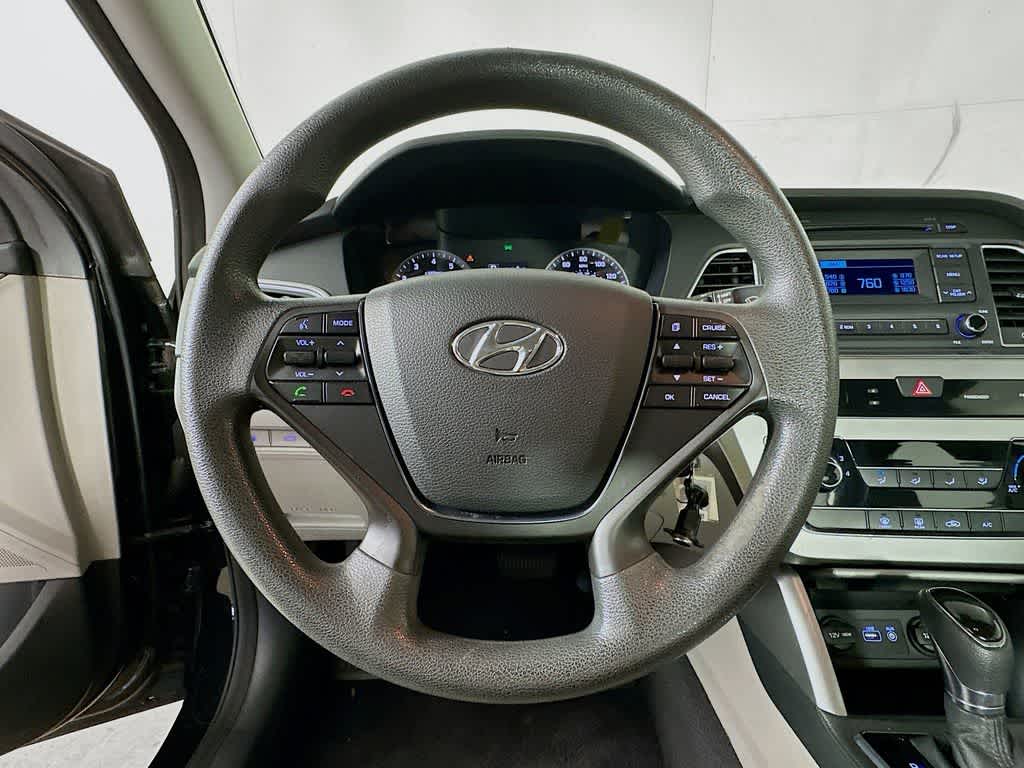 Thumbnail: 2015 Hyundai Sonata - 15