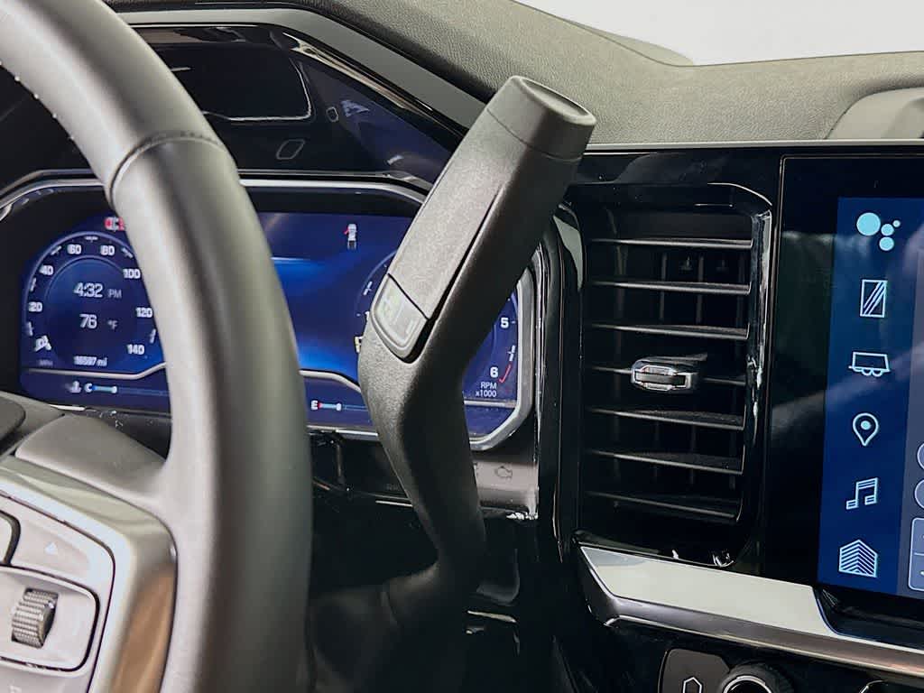 Thumbnail: 2025 Chevrolet Silverado 1500 - 19