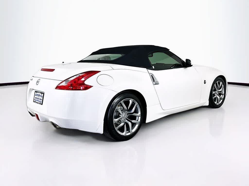 Thumbnail: 2013 Nissan Z - 22