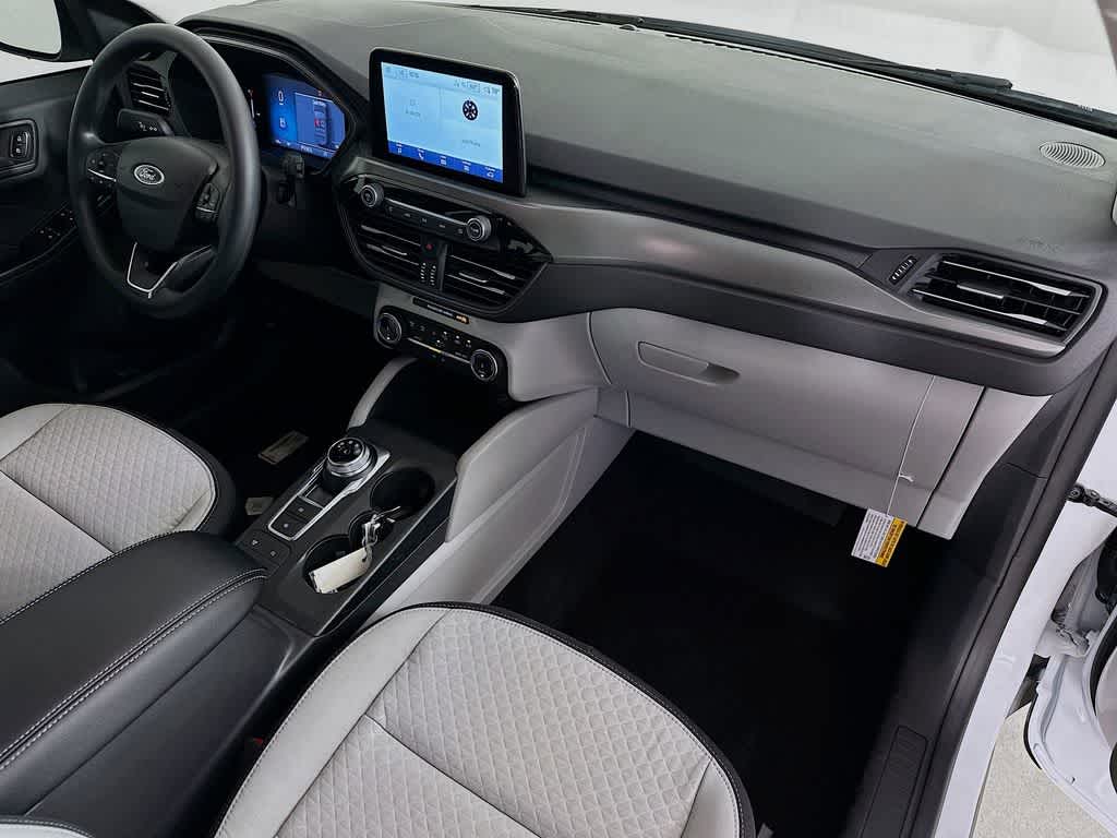 Thumbnail: 2025 Ford Escape - 32