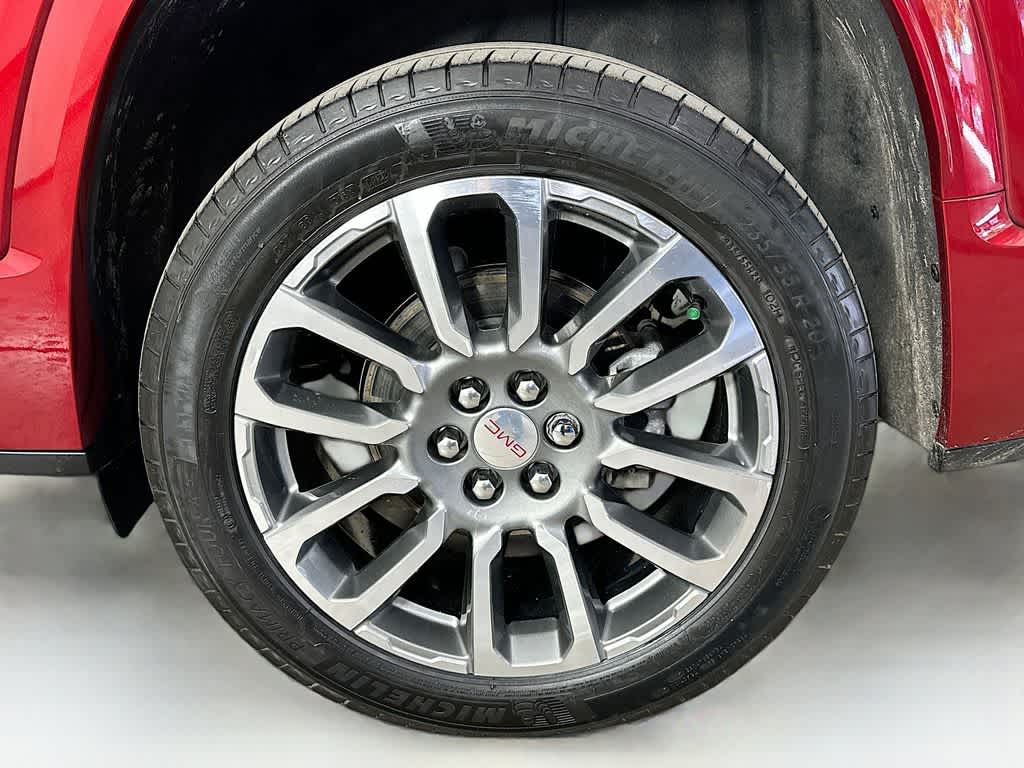 2022 GMC Acadia Denali 8