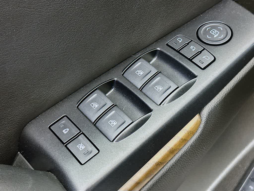 Thumbnail: 2019 GMC Yukon - 30