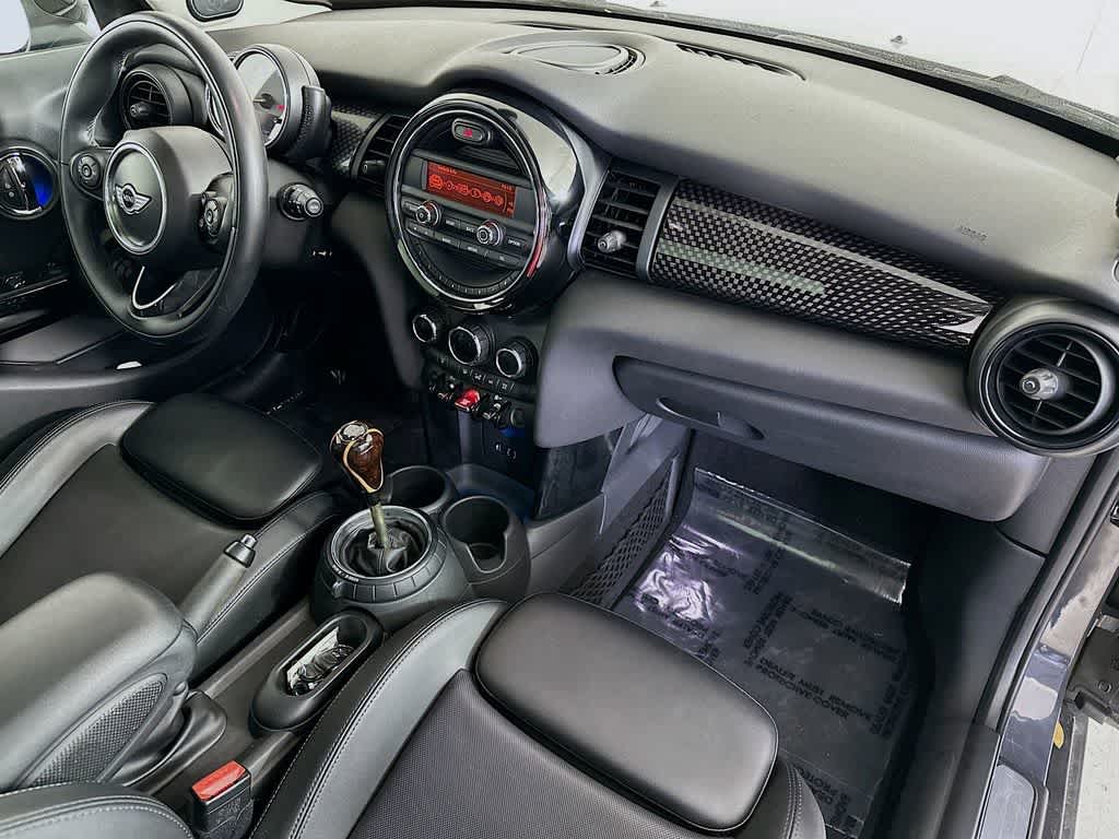 Thumbnail: 2016 MINI Cooper Hardtop - 31