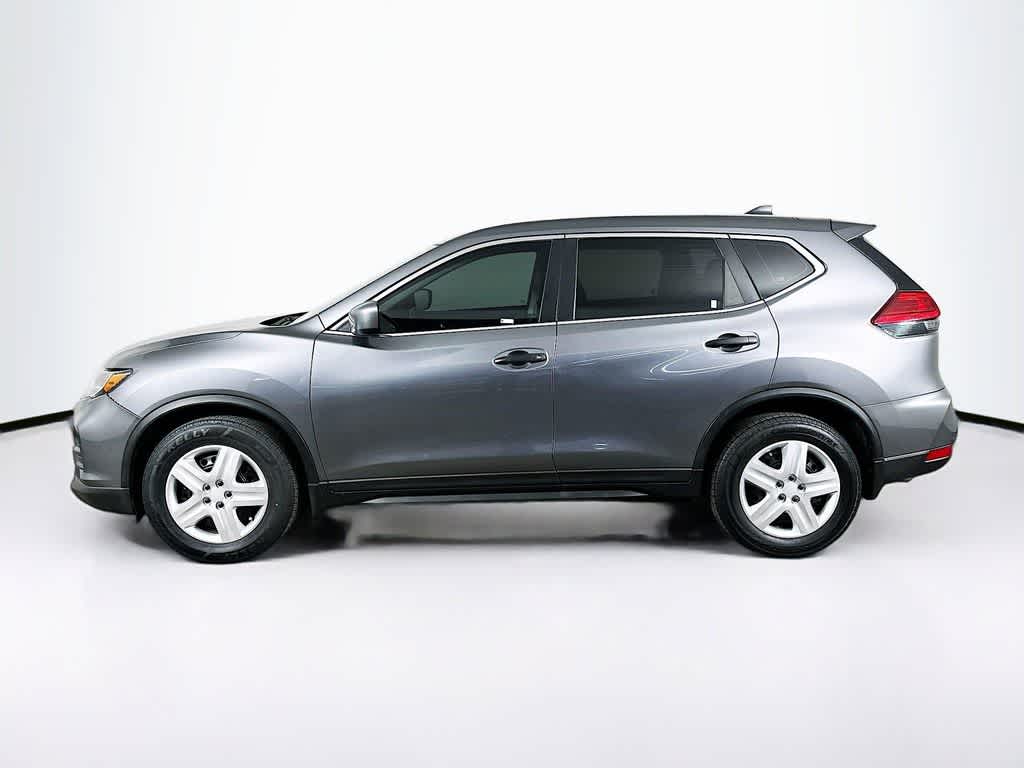 Thumbnail: 2017 Nissan Rogue - 3