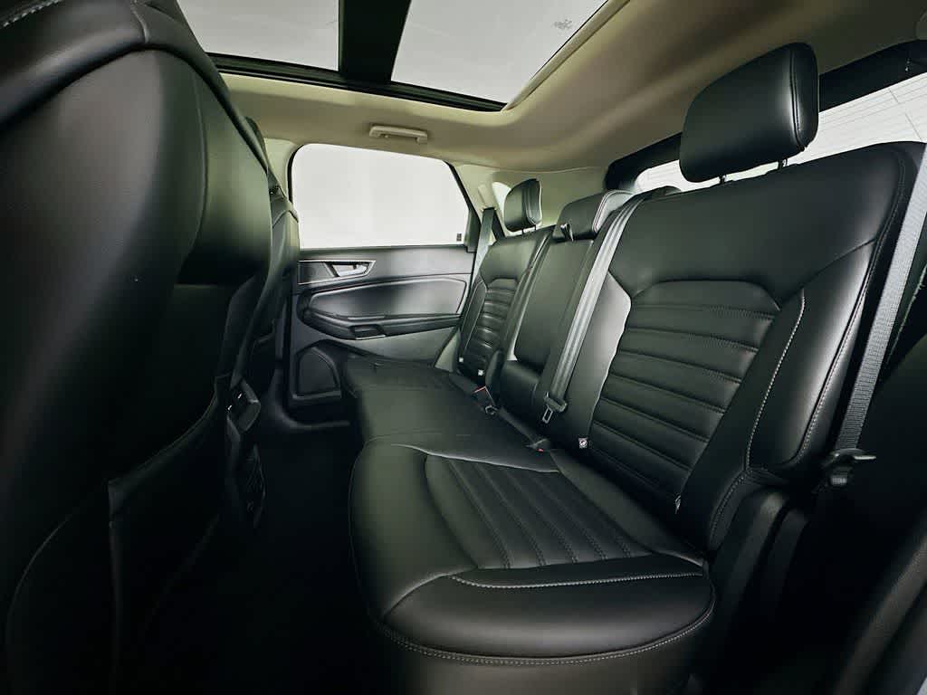 Thumbnail: 2022 Ford Edge - 14