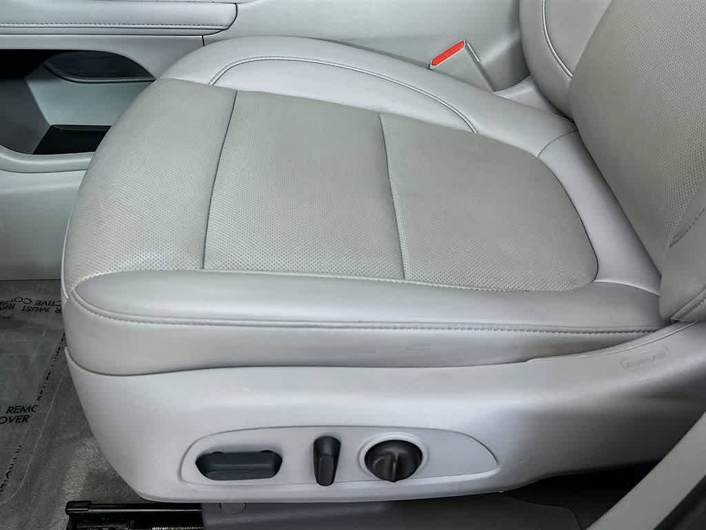 Thumbnail: 2023 GMC Acadia - 30