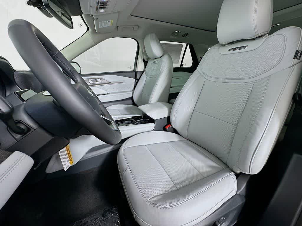 Thumbnail: 2025 Ford Explorer - 12