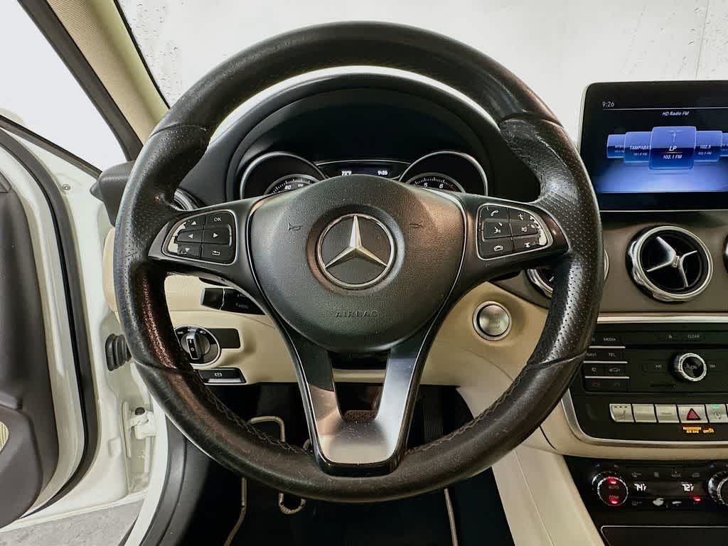 Thumbnail: 2018 Mercedes-Benz GLA - 16
