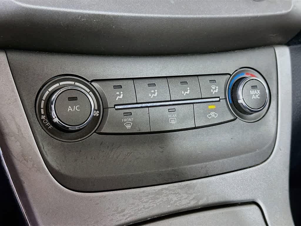 Thumbnail: 2014 Nissan Sentra - 17