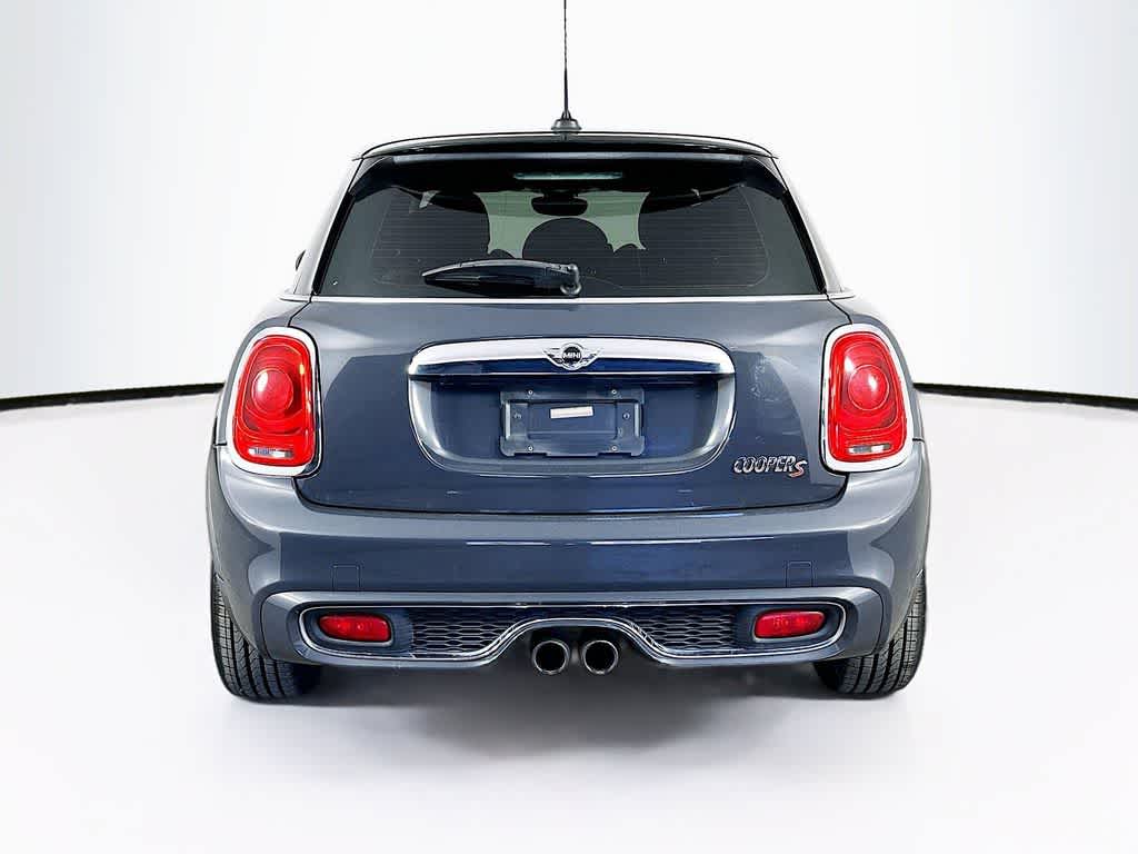 Thumbnail: 2016 MINI Cooper Hardtop - 5