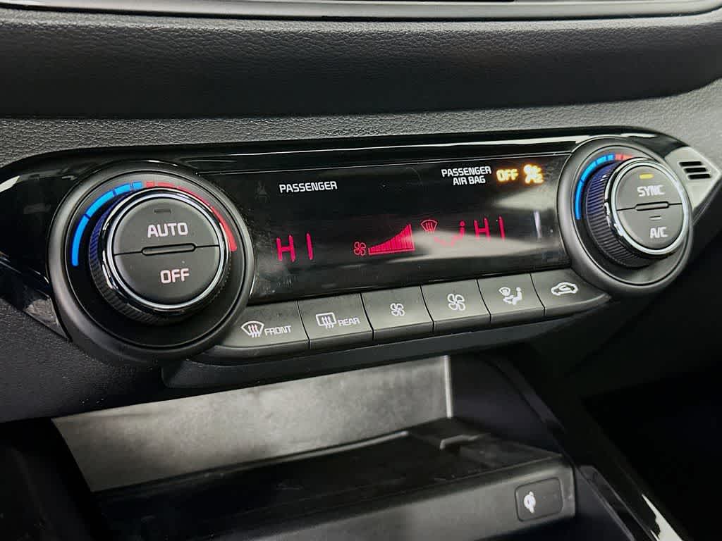 Thumbnail: 2024 Kia Forte - 18