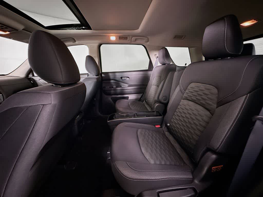 Thumbnail: 2022 Nissan Pathfinder - 14