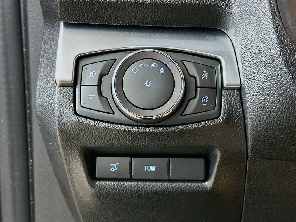 Thumbnail: 2019 Ford Explorer - 27