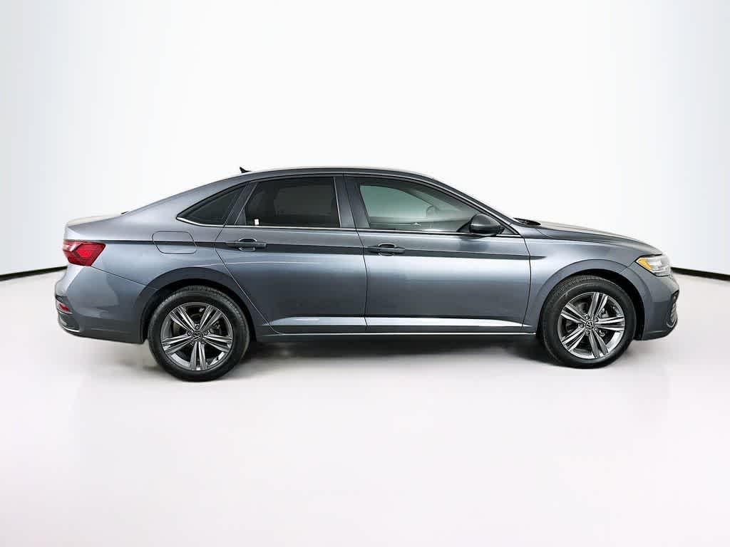 Thumbnail: 2024 Volkswagen Jetta - 25