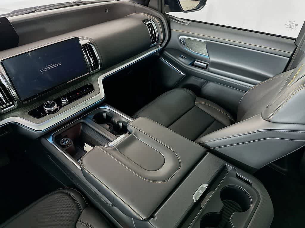 2025 Ford Expedition Tremor 11