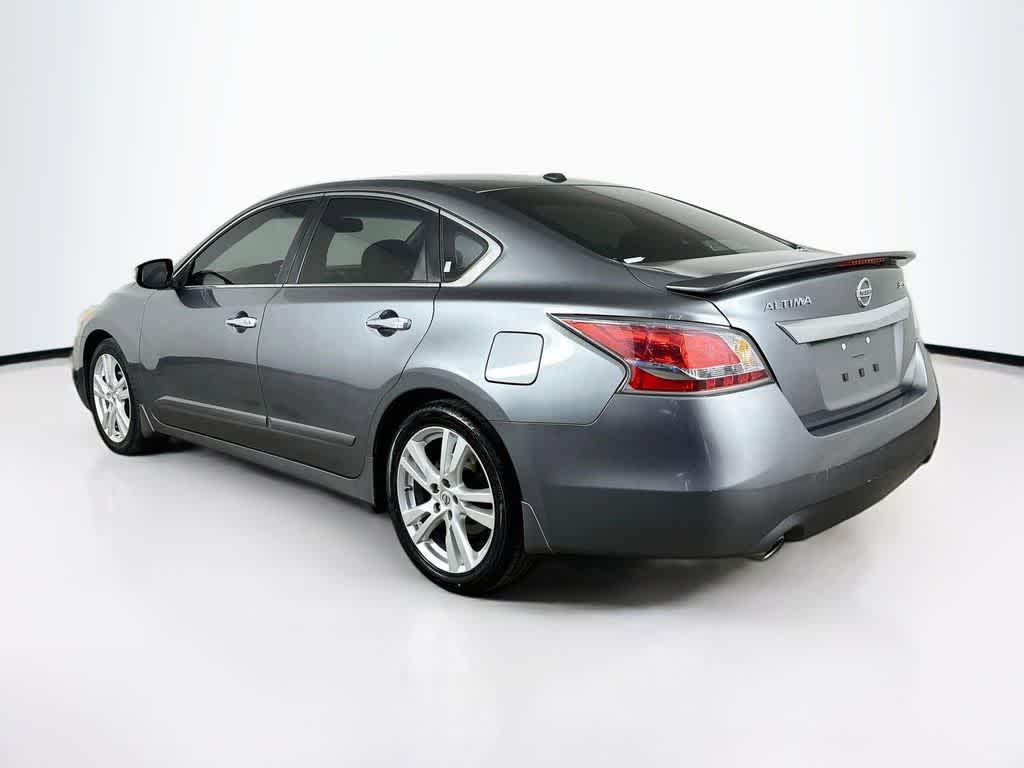 Thumbnail: 2014 Nissan Altima - 4