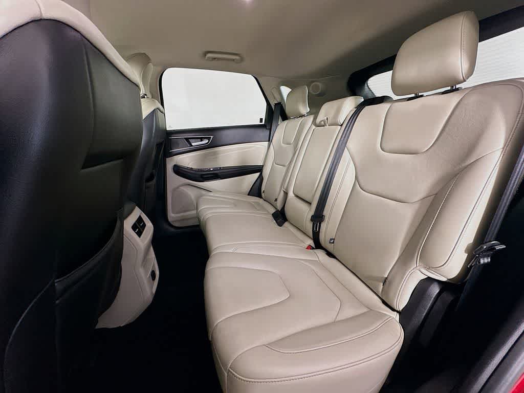 Thumbnail: 2017 Ford Edge - 14