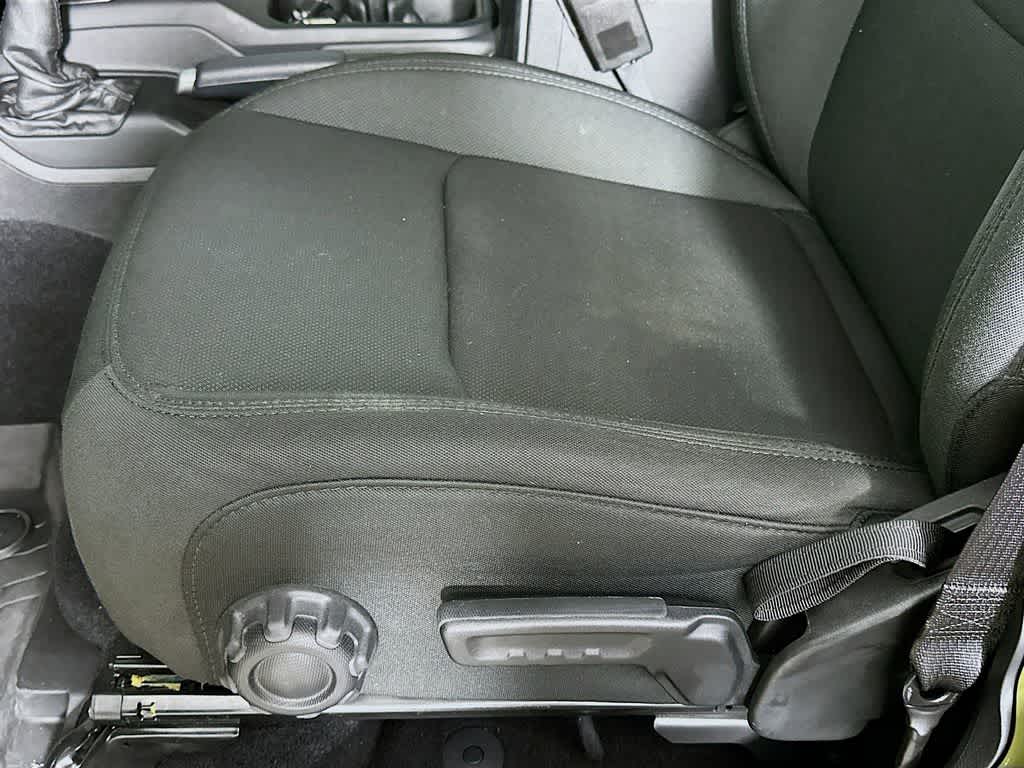 Thumbnail: 2021 Jeep Wrangler - 29