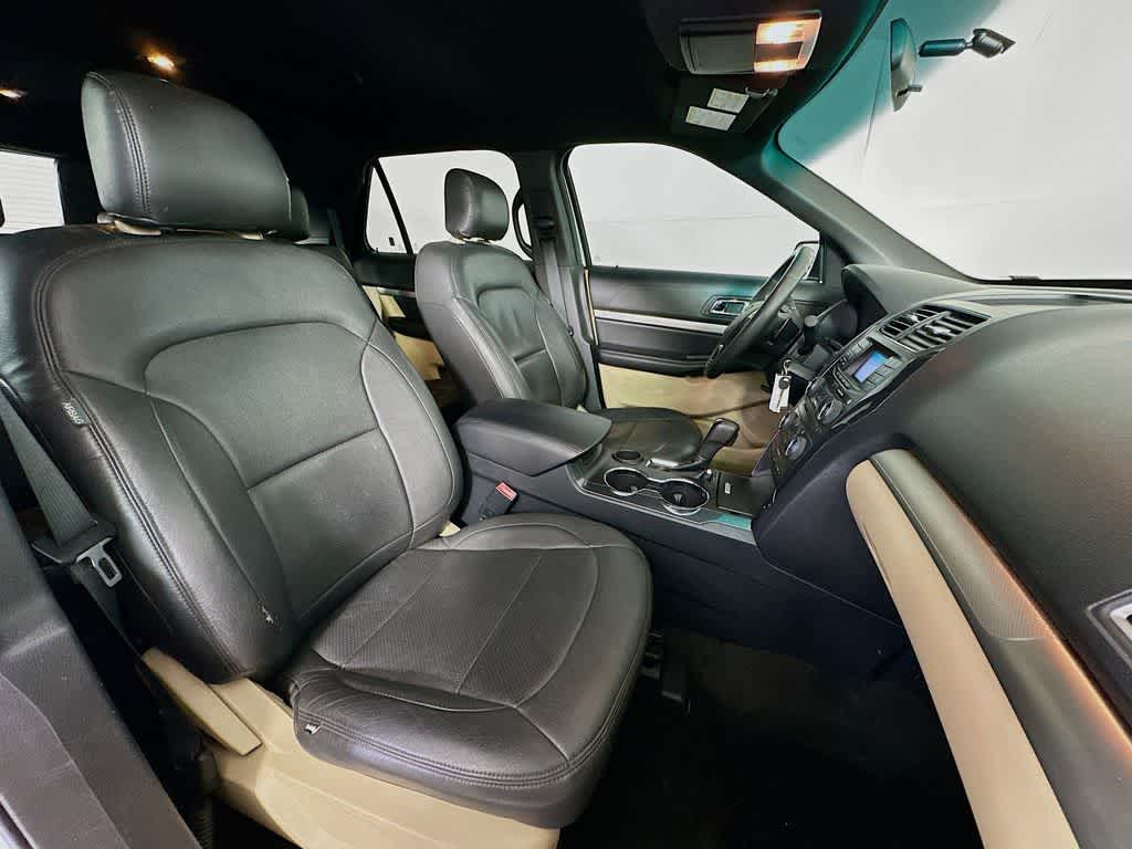 Thumbnail: 2017 Ford Explorer - 14