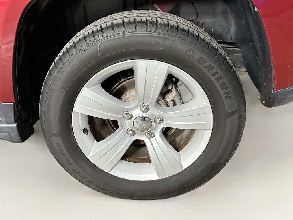 Thumbnail: 2016 Jeep Compass - 8