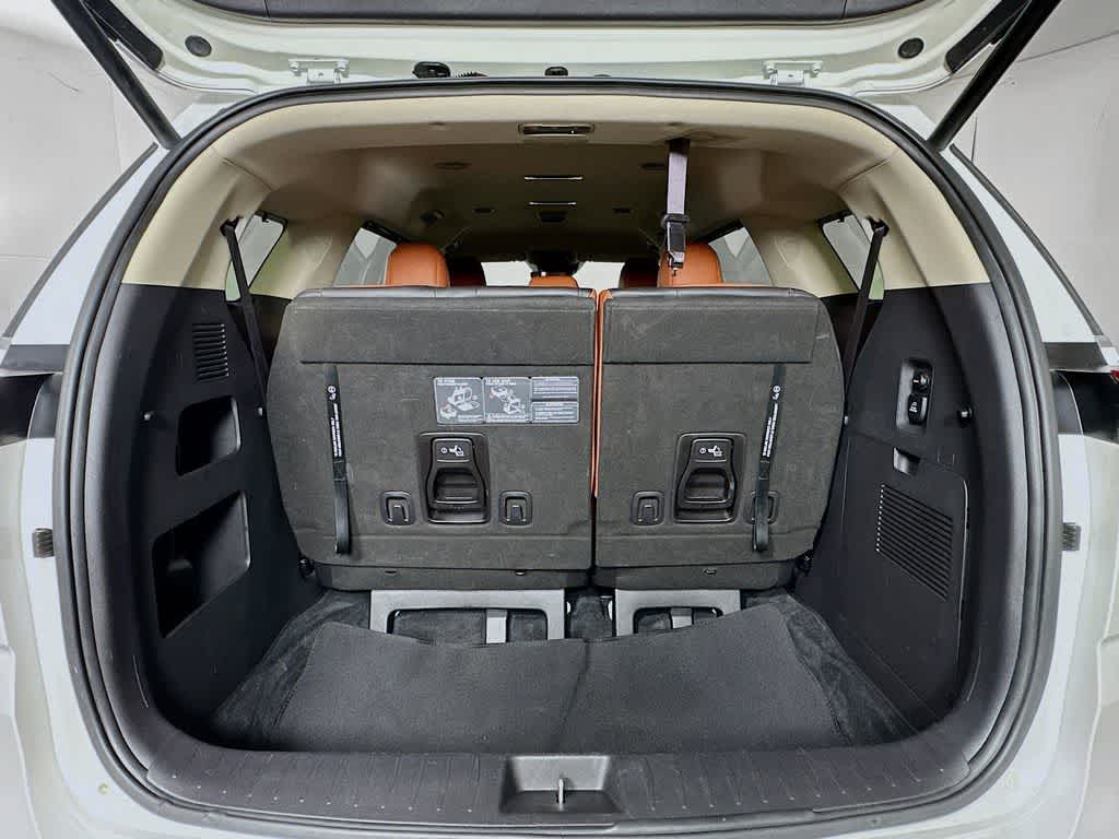 Thumbnail: 2022 Kia Carnival - 21