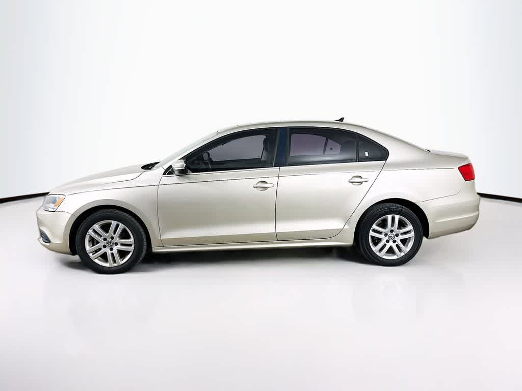 Thumbnail: 2013 Volkswagen Jetta - 3