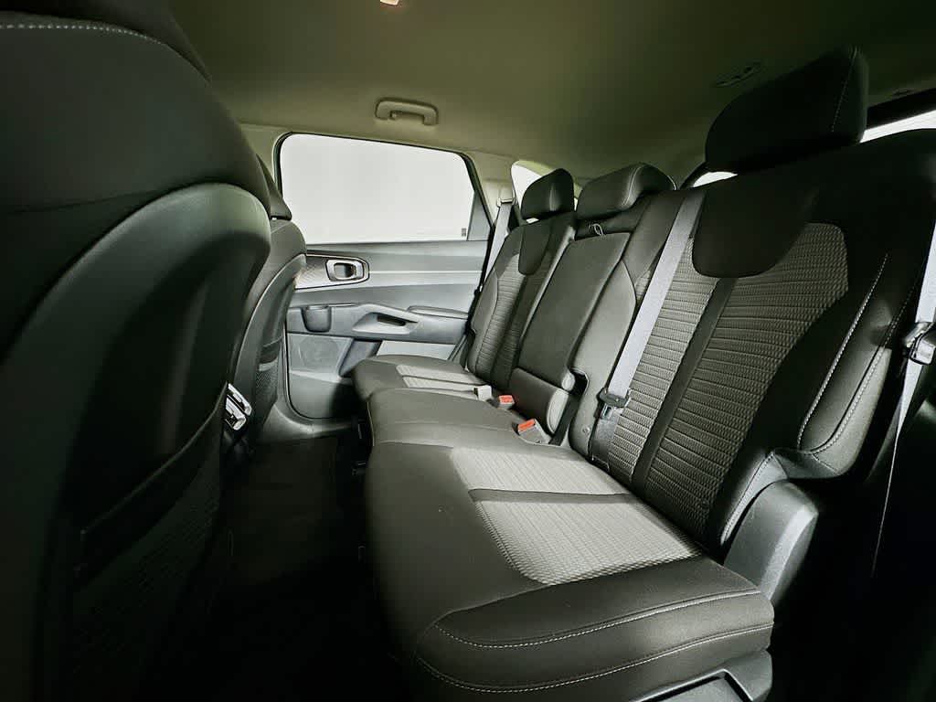 Thumbnail: 2023 Kia Sorento - 14