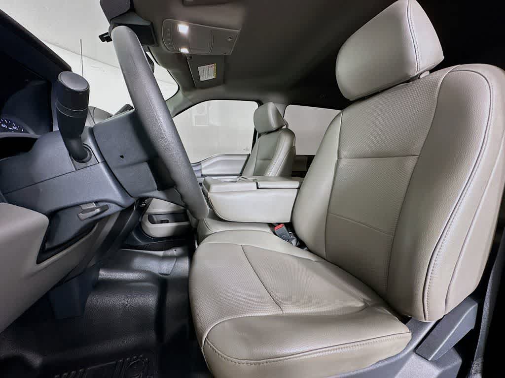 Thumbnail: 2022 Ford Econoline - 9