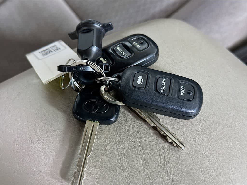 Thumbnail: 2003 Toyota Camry - 21