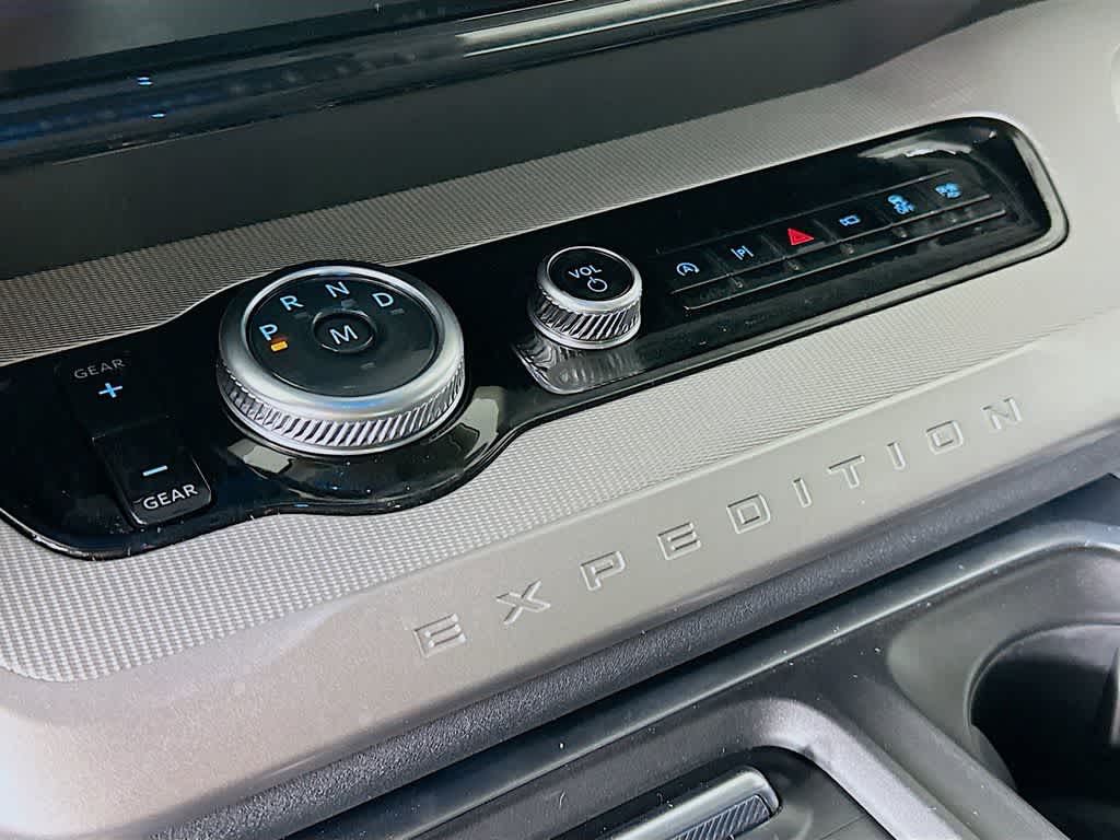 Thumbnail: 2026 Ford Expedition - 18