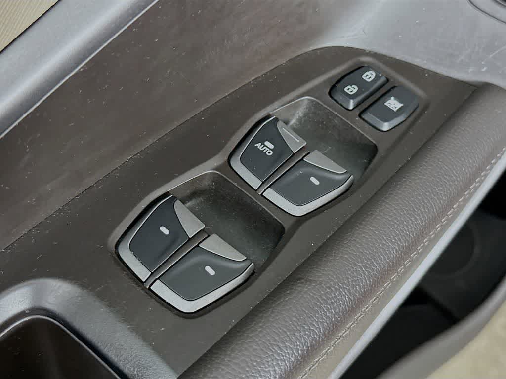 Thumbnail: 2014 Hyundai Santa Fe - 28