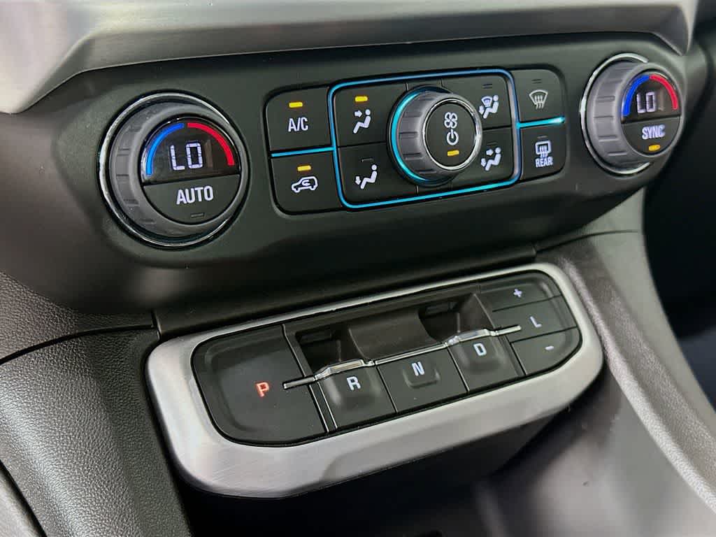 Thumbnail: 2023 GMC Acadia - 18