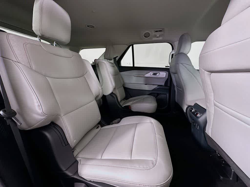 Thumbnail: 2026 Ford Explorer - 32