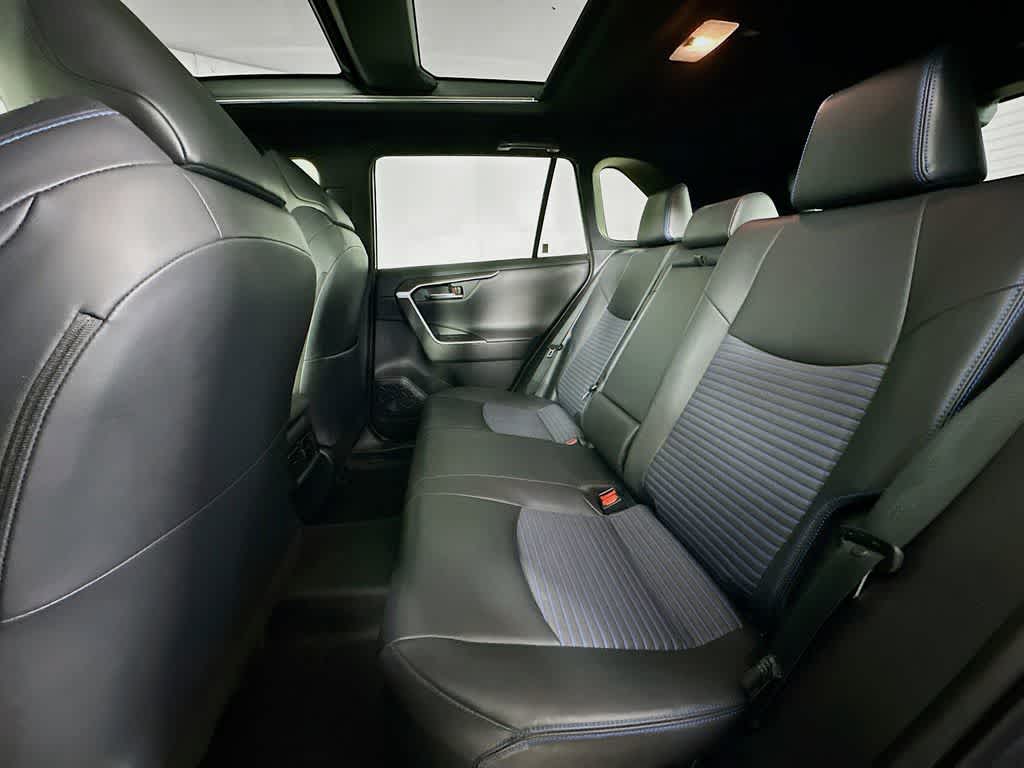 Thumbnail: 2020 Toyota RAV4 - 14