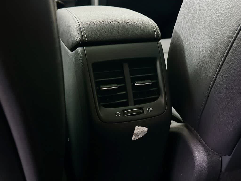 Thumbnail: 2022 Kia Niro - 13