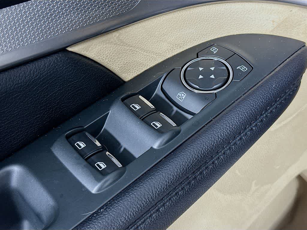 Thumbnail: 2017 Ford Explorer - 28