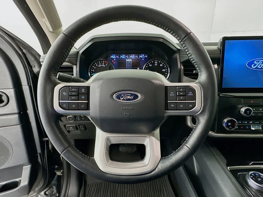 Thumbnail: 2022 Ford Expedition - 16