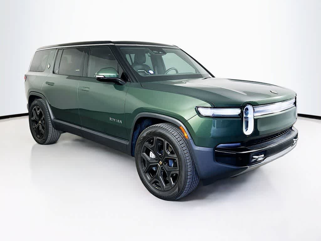 Thumbnail: 2025 Rivian R1S - 22