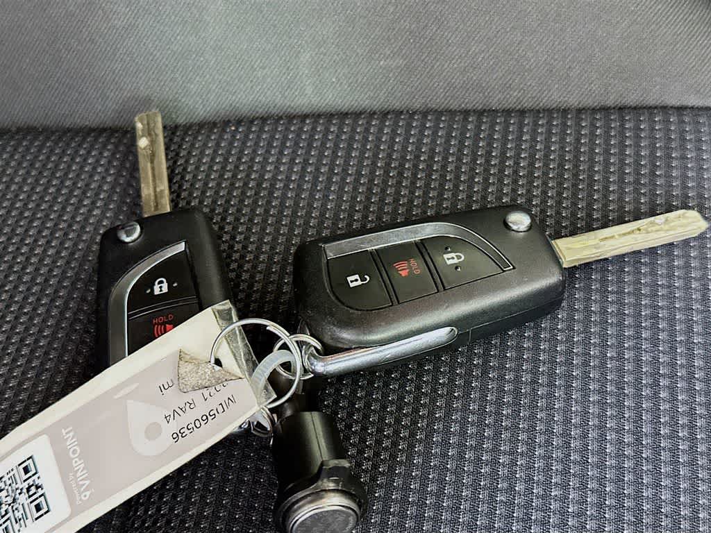 Thumbnail: 2021 Toyota RAV4 - 22