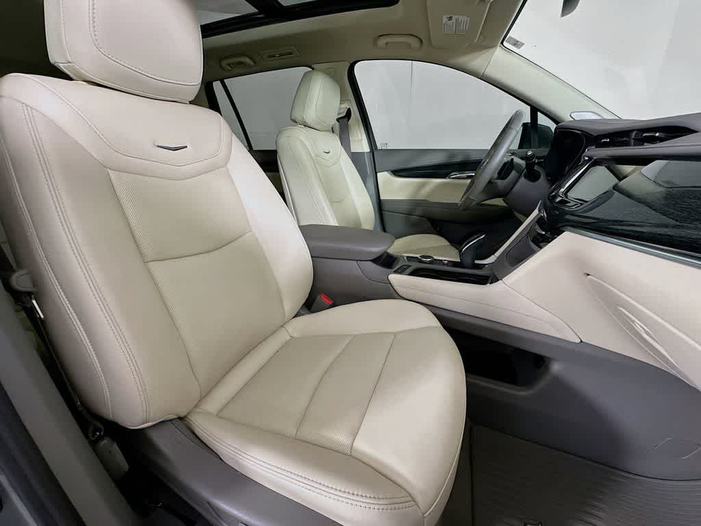 Thumbnail: 2023 Cadillac XT6 - 15