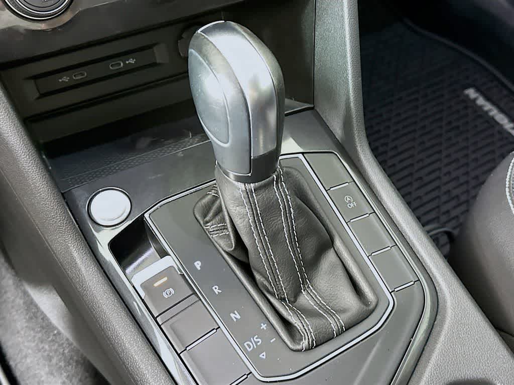 Thumbnail: 2021 Volkswagen Tiguan - 19