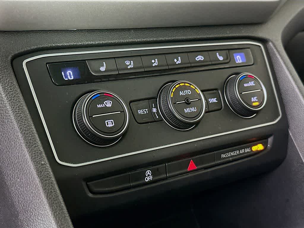 Thumbnail: 2021 Volkswagen Atlas - 18